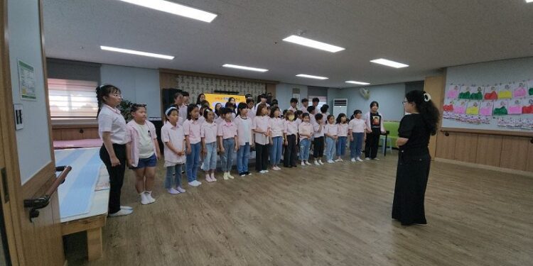 하늘샘지역아동센터 합창연습